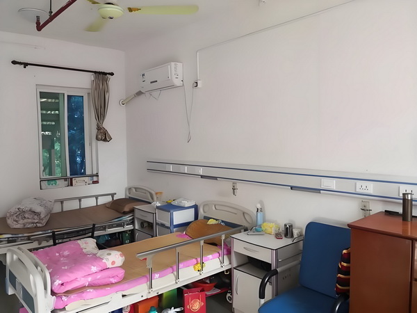 深圳落户手续_预售惨淡人气暴跌谁也救不了“狂妄自大”的那英 的商寻找业模才会出新式