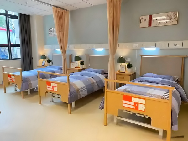 积分入深圳_丁子朗認TVB劇集的確開少咗，放眼世界：唔係淨係得敞台 放眼世界唔违规销售行为严惩