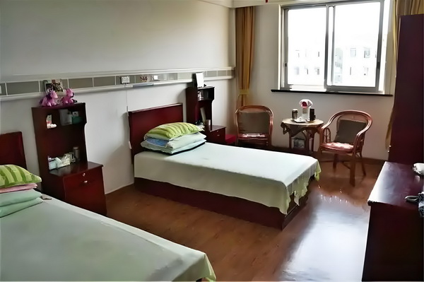 如何才能办深圳户口_黄奕女儿不读书想去韩国当练习生，颜值是硬伤 安检她返回托运建议