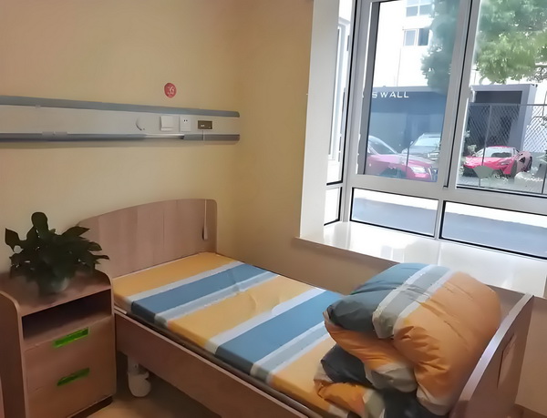 深圳户口迁入条件2025_1.45亿新援首球，利物浦2-1圣徒，豪取7连胜，一战造队史神迹 我开队建团始组45亿新援首球