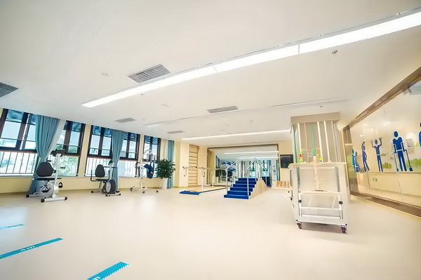 积分入户深圳年龄_中纪委机关报:地方形象不是靠一两个景观撑起来的 工作农”继续锁定“三